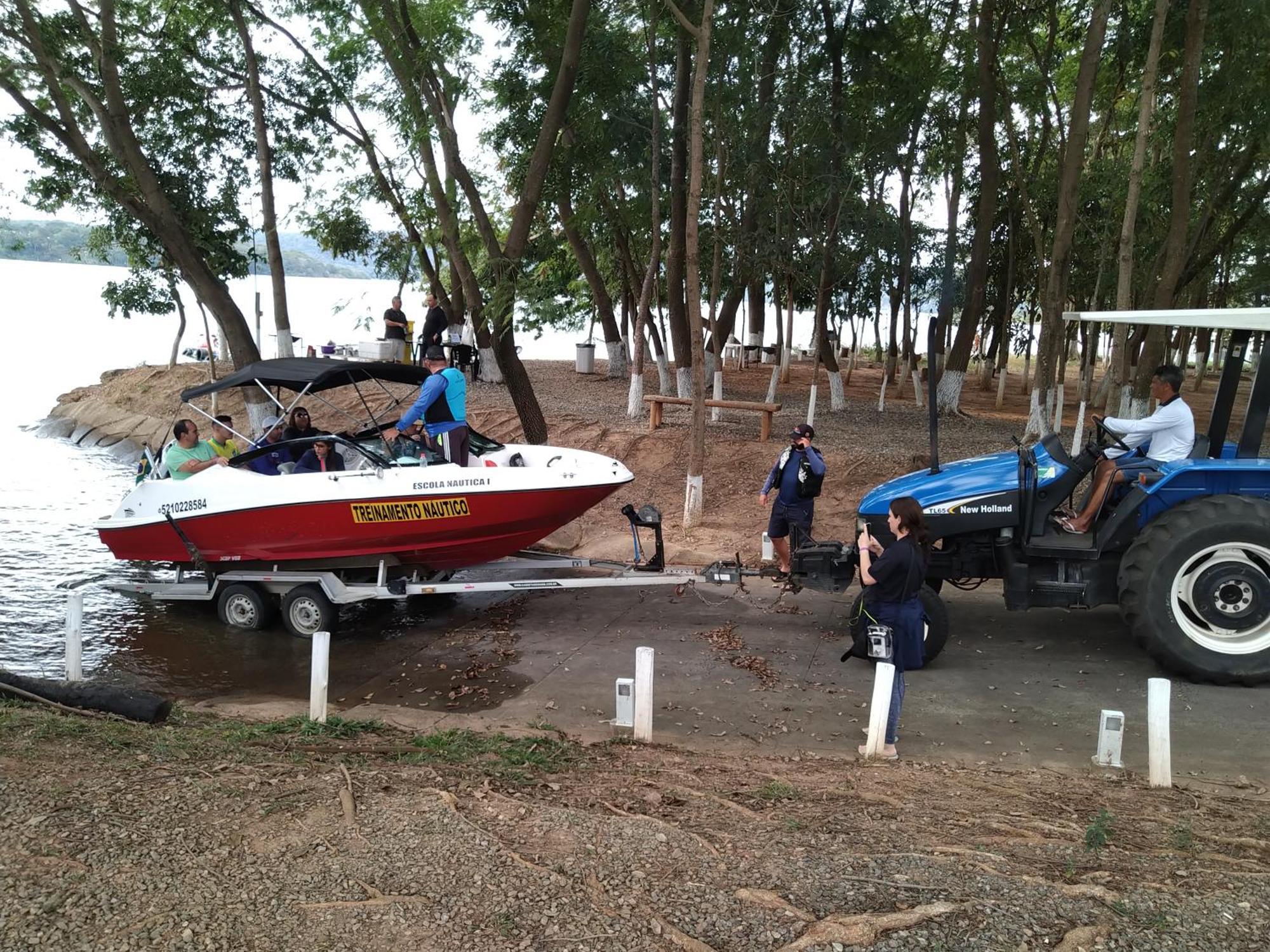 Apartamento Do Lago, Com Churrasqueira Privativa , Cozinha , Internet Banda Larga, Rampa Barco E Jet, Pesqueiro - B101 Caldas Novas Kültér fotó